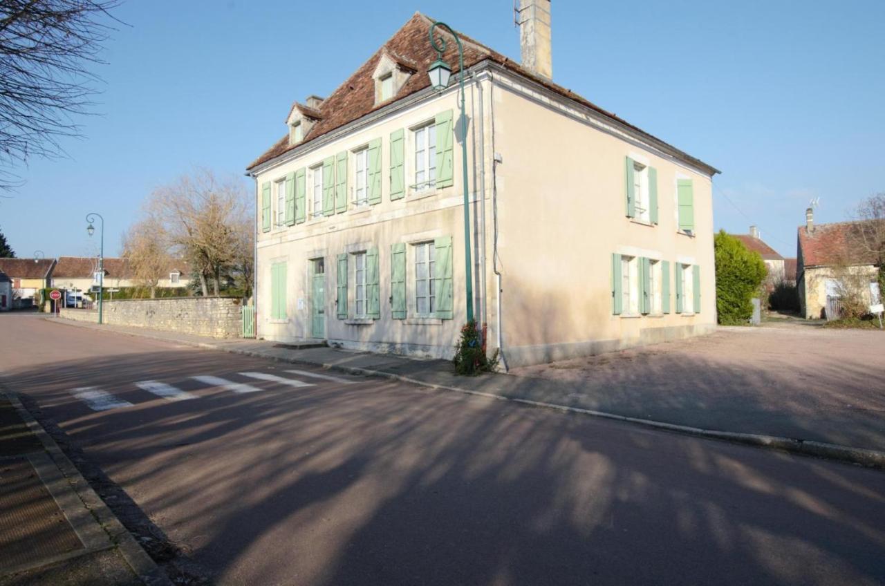 Gite Communal 150 Sainpuits Zewnętrze zdjęcie